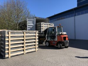 8 painting machines in a container on its way overseas